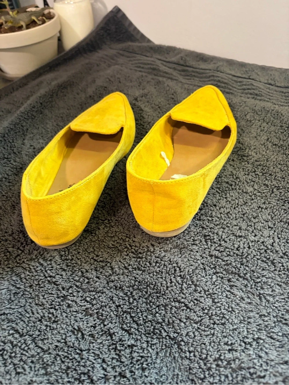 Self Esteem Yellow Pointed-Toe Suede Flats